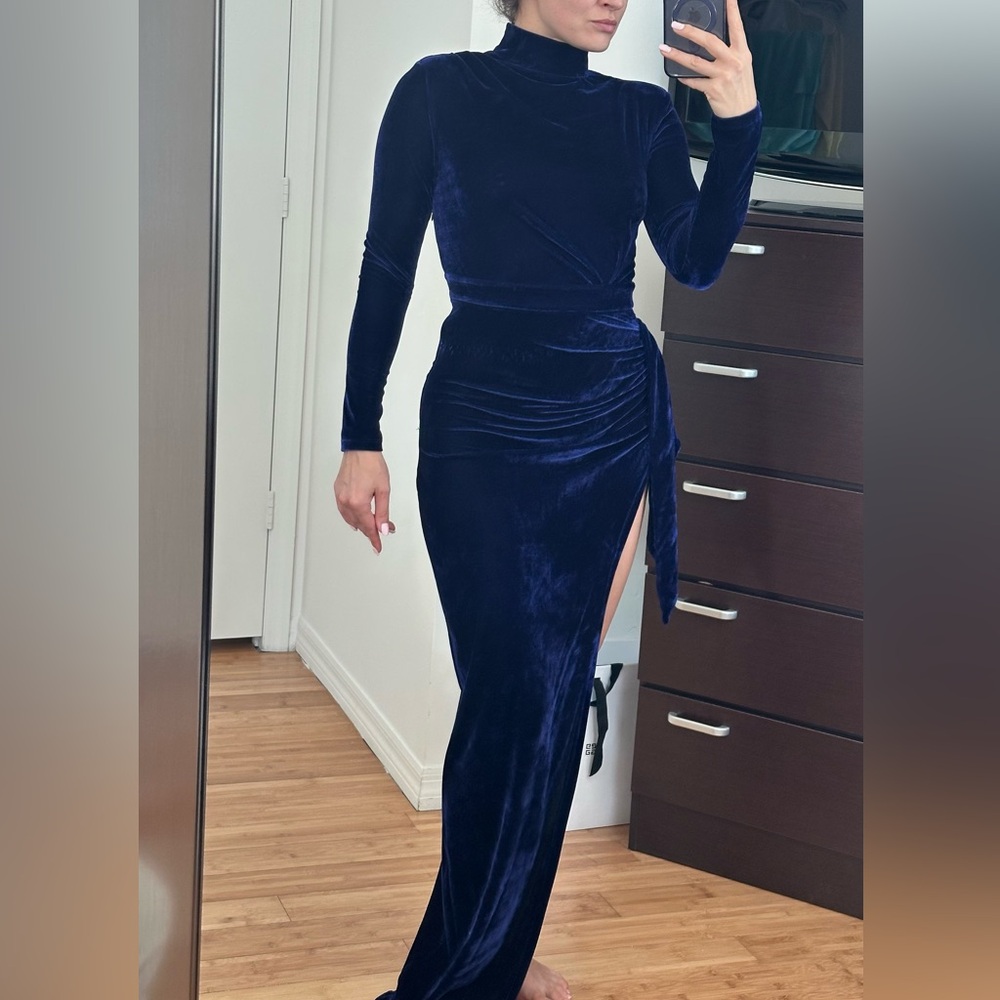 Dress M￼
